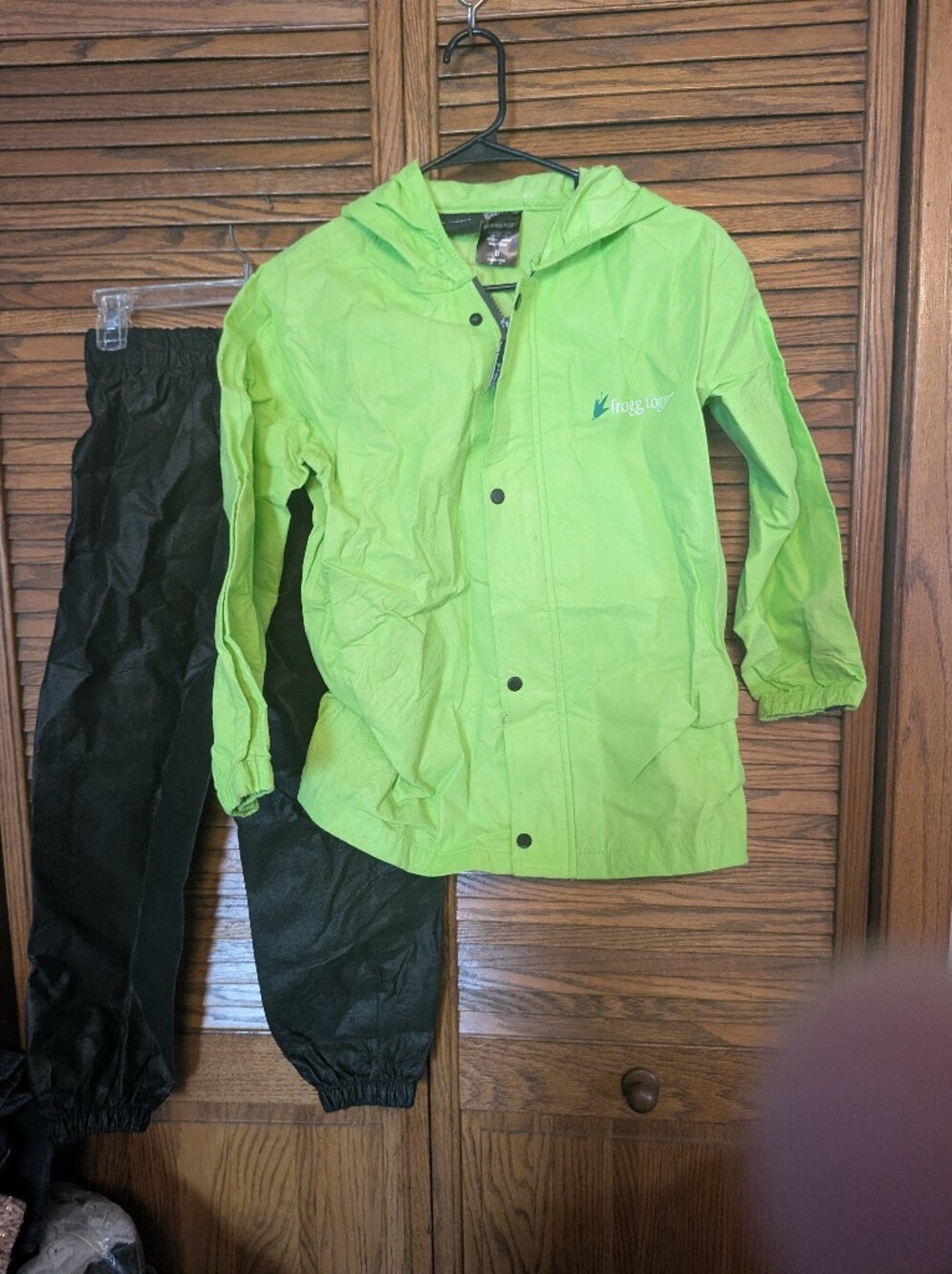 Frogg Toggs Youth Size Small Raincoat And Pants Neon Green